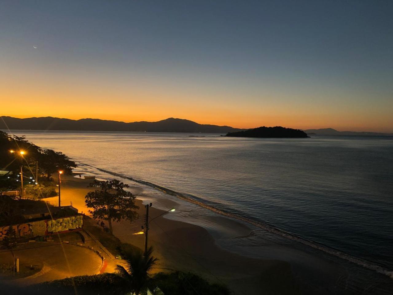 Cobertura Frente Ao Mar * Florianopolis